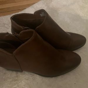 Style & Co. Womens Wileyy Faux Leather Ankle Boots  Size 8.5 brown